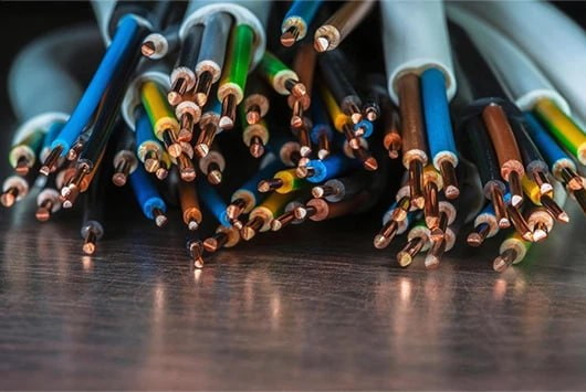 تصویر 4 از کابل برق همدان مناسب نصب در مسیر های مختلف